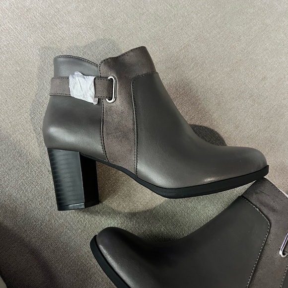 NWT Giani Bernini Womens Artemyss Faux Leather Ankle Booties Size 5.5 - Picture 7 of 7